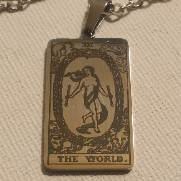 Tarot card THE WORLD stainless steel necklace - Picture 6 of 7